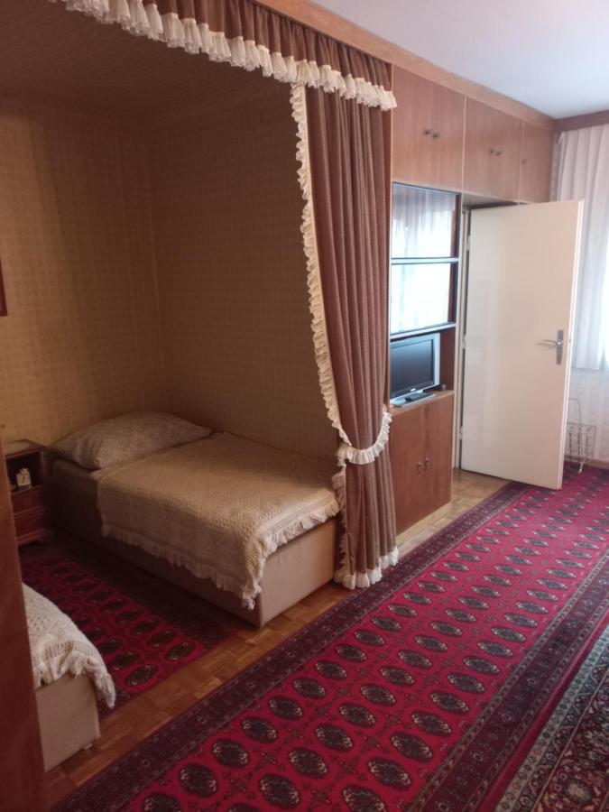 Ferienwohnung ,,Wohnen Wie Zu Grossmutter'S Zeiten'' Vienna Exterior photo